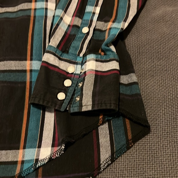 Vintage Wrangler Snap Button Shirt - Picture 3 of 4